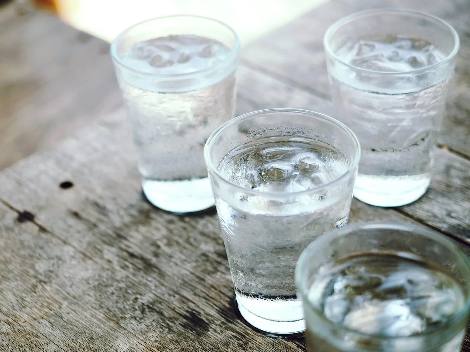 Fresh drinking water in clear glasses